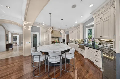 $9,500,000 | 15301 Robin Anne Lane, Monte Sereno, CA 95030