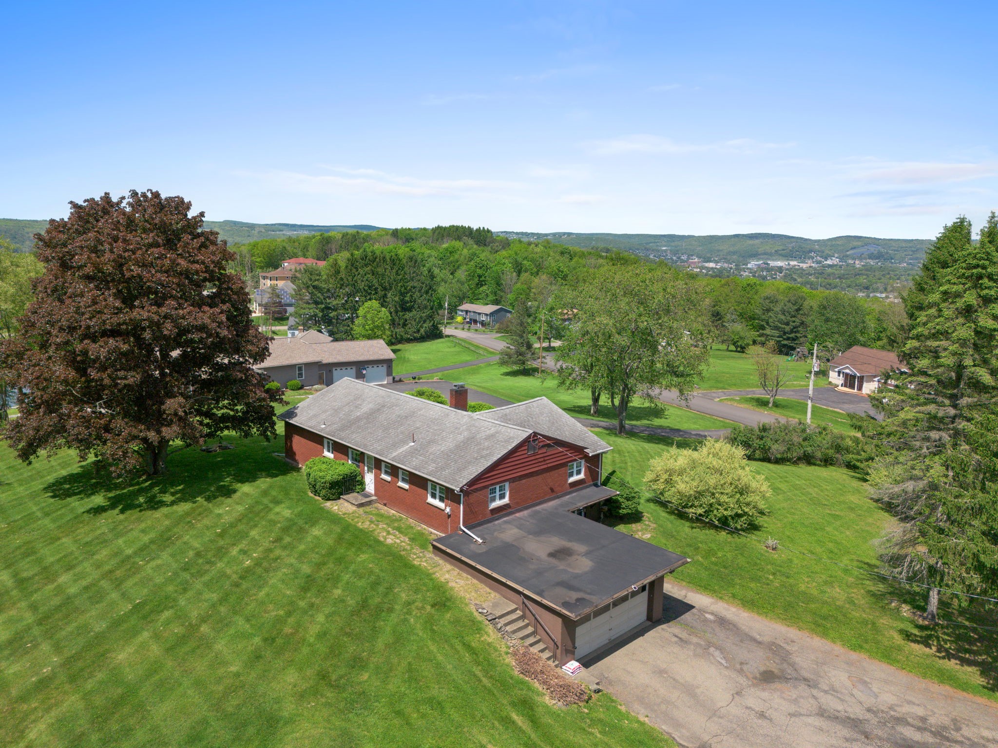 620 Jensen Road Vestal, NY 13850 - Photo 4 of 35 Gallery Image 4