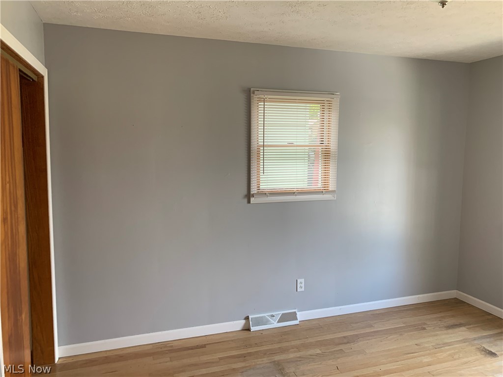 406 Stanley Road Akron, OH 44312 - Photo 12 of 20