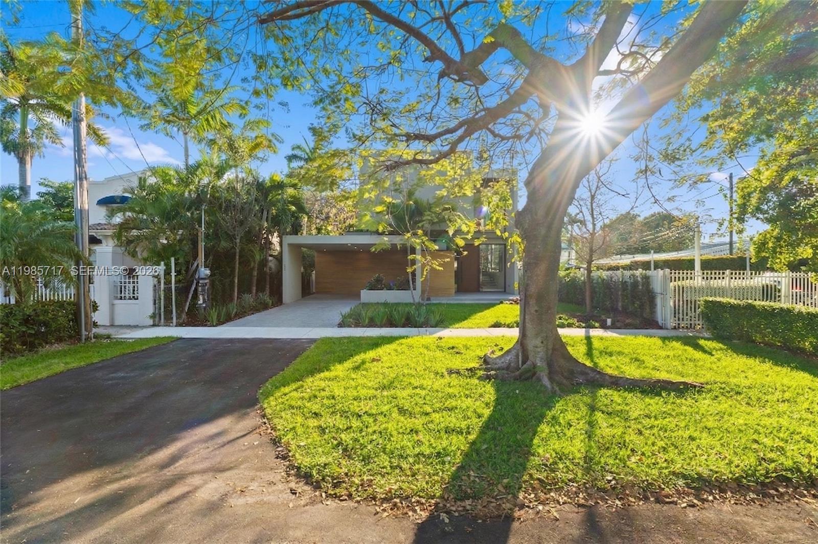 234 Southwest 22nd Road Miami, FL 33129 - Photo 4 of 94