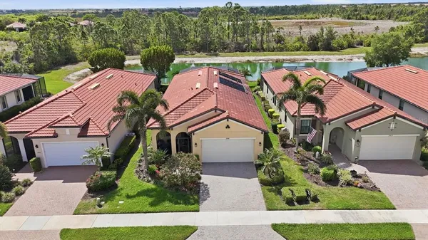 $599,000 | 10441 Crooked Creek Drive, Venice, FL 34293