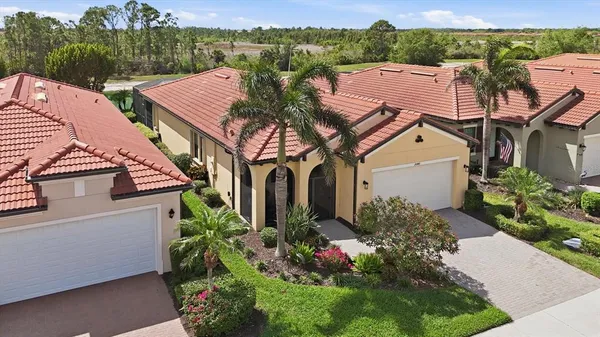 $599,000 | 10441 Crooked Creek Drive, Venice, FL 34293