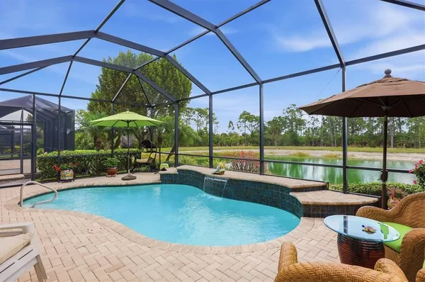 $599,000 | 10441 Crooked Creek Drive, Venice, FL 34293