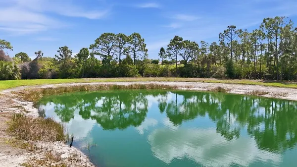 $599,000 | 10441 Crooked Creek Drive, Venice, FL 34293