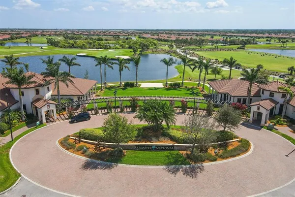$599,000 | 10441 Crooked Creek Drive, Venice, FL 34293