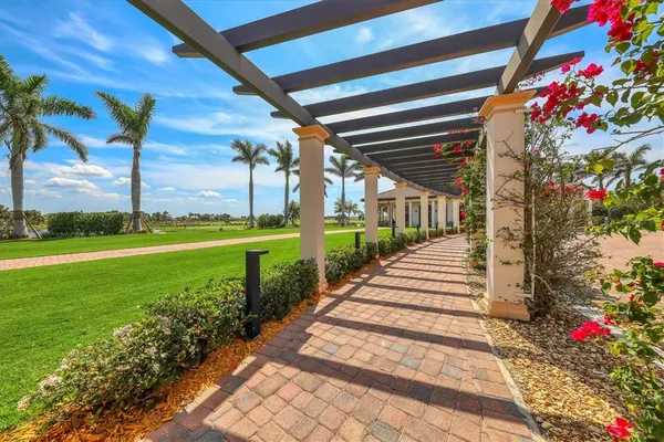 $599,000 | 10441 Crooked Creek Drive, Venice, FL 34293