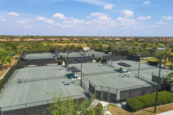 $599,000 | 10441 Crooked Creek Drive, Venice, FL 34293