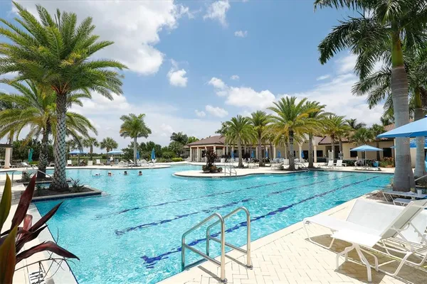 $599,000 | 10441 Crooked Creek Drive, Venice, FL 34293