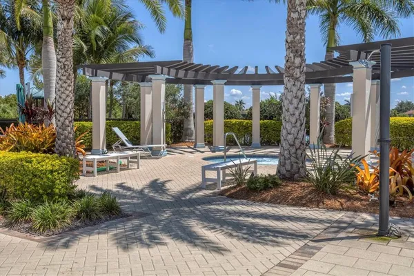 $599,000 | 10441 Crooked Creek Drive, Venice, FL 34293