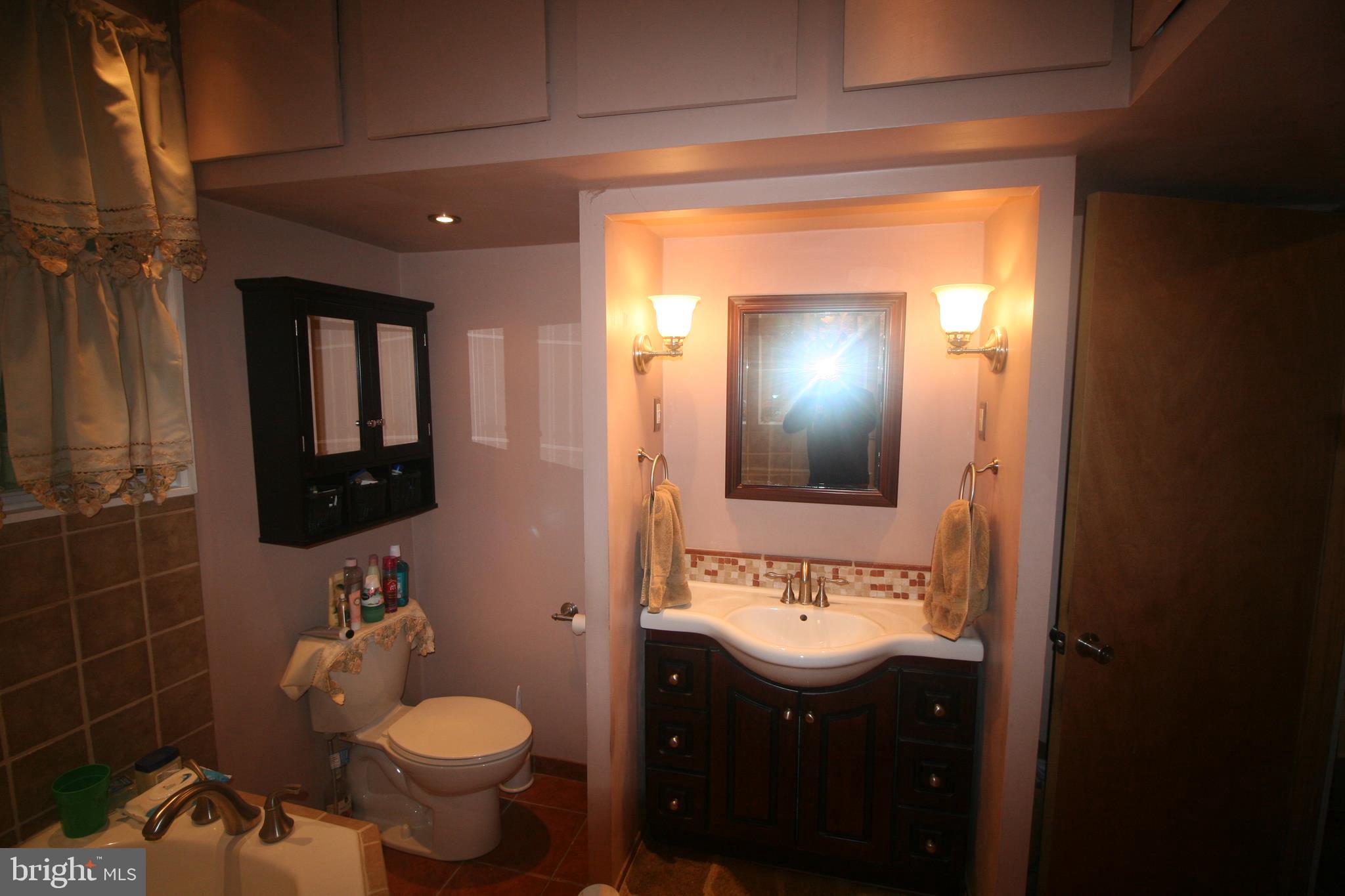 7945 Church Road Jenkintown, PA 19046 - Photo 20 of 36 Full bath