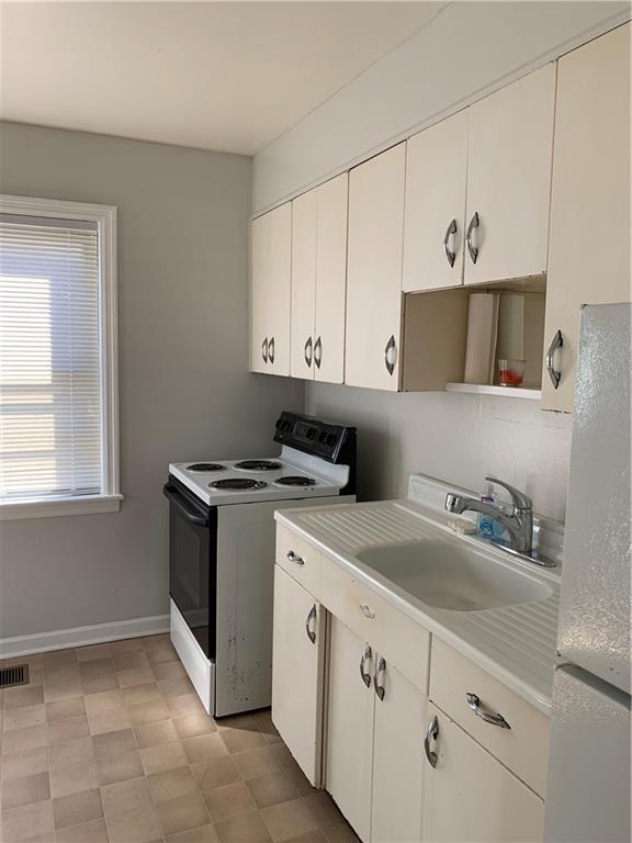 1861 Bauer Road Indianapolis, IN 46218 - Photo 9 of 40 Gallery Image 9