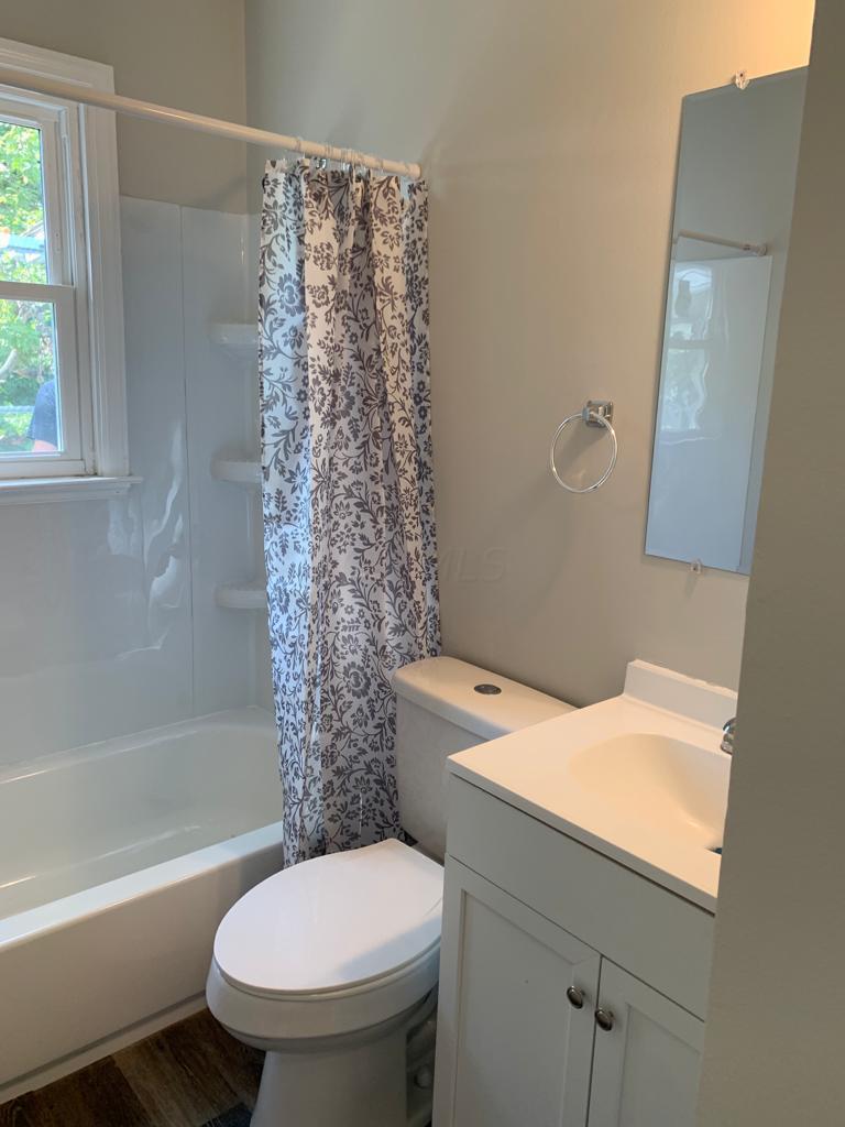 613 South Ashburton Road Columbus, OH 43213 - Photo 12 of 29 Gallery Image 12