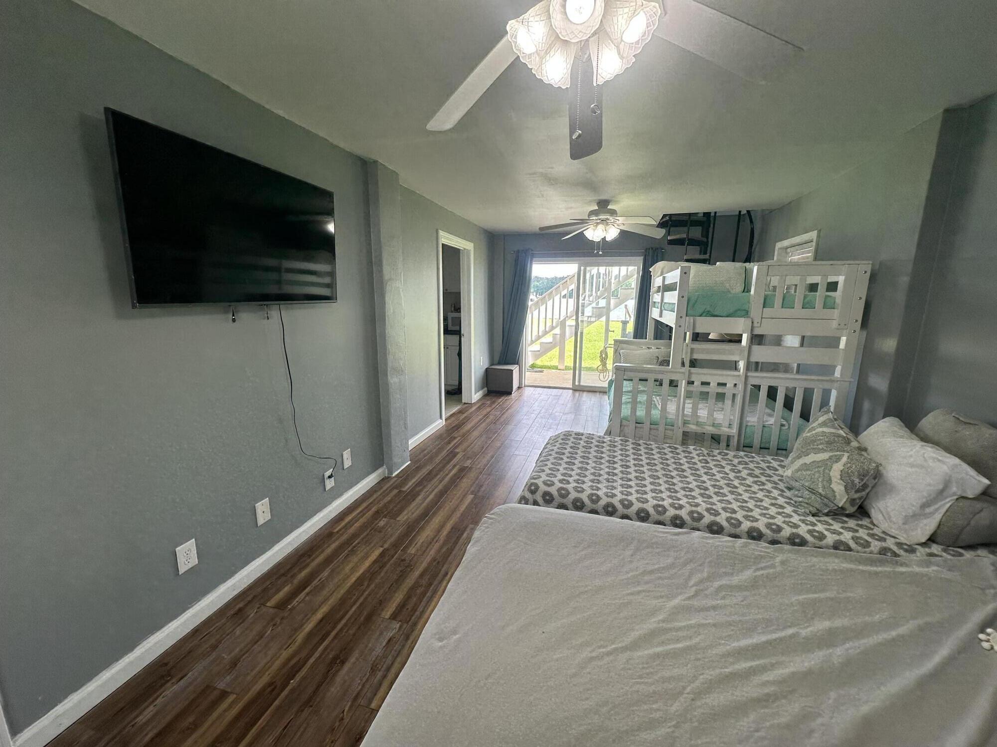 1049 Island Court Summerton, SC 29148 - Photo 12 of 44 IMG_6608