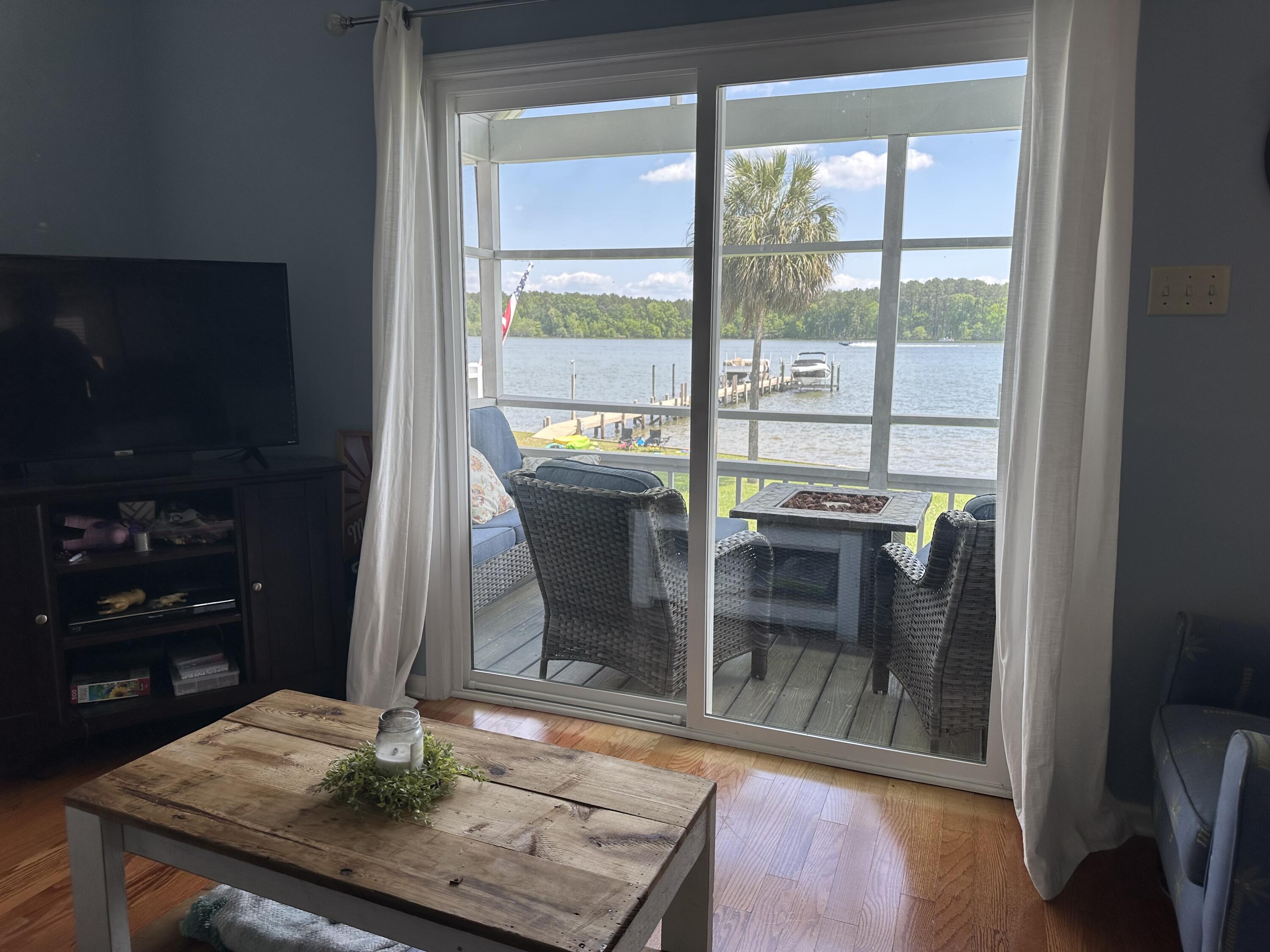 1049 Island Court Summerton, SC 29148 - Photo 21 of 44 IMG_6636