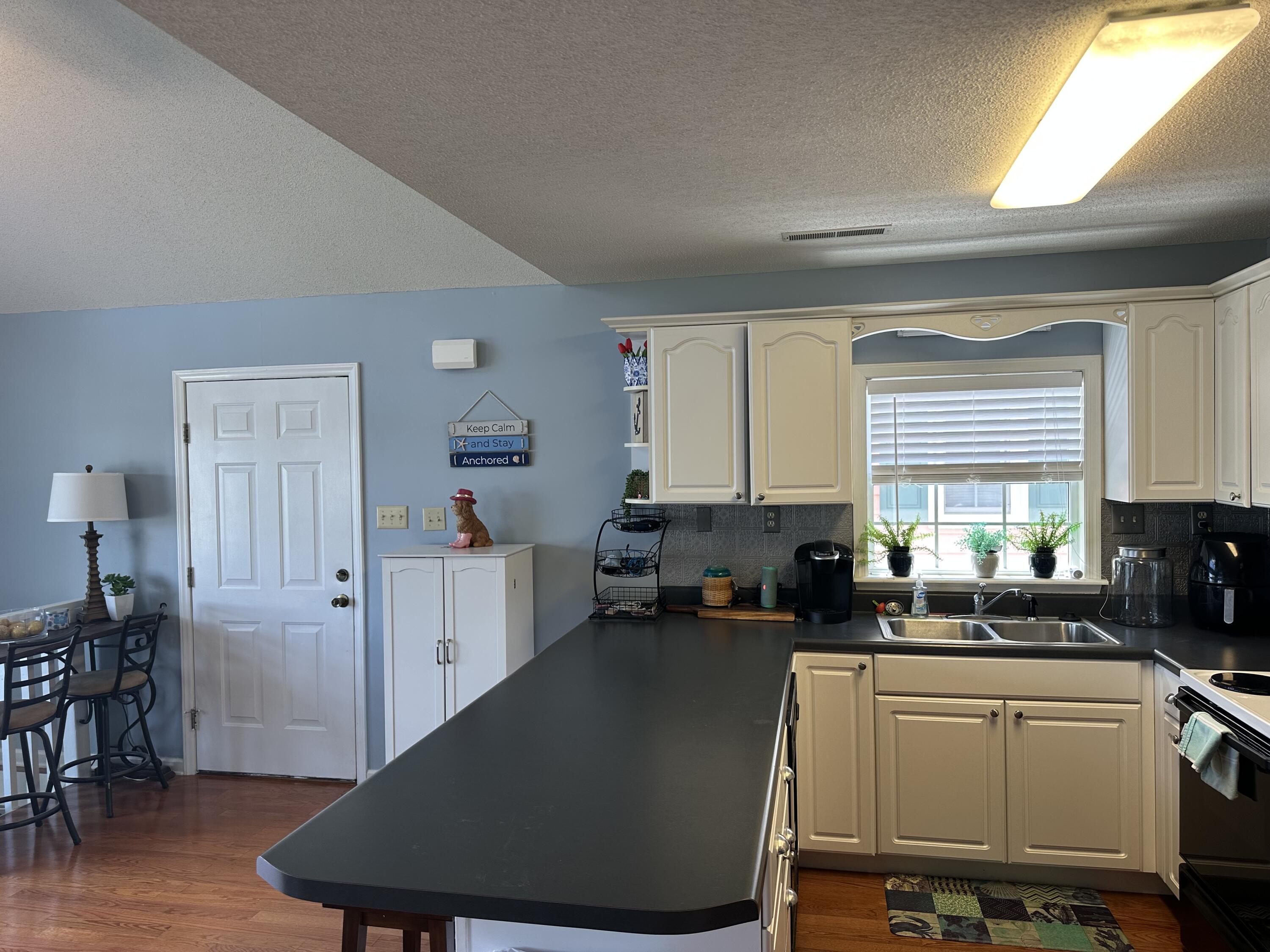 1049 Island Court Summerton, SC 29148 - Photo 26 of 44 IMG_6627