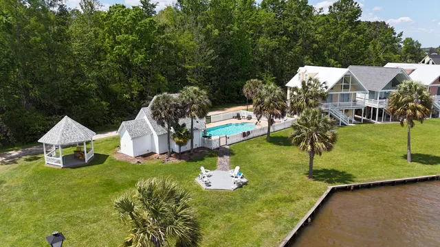 $415,000 | 1049 Island Court, Summerton, SC 29148