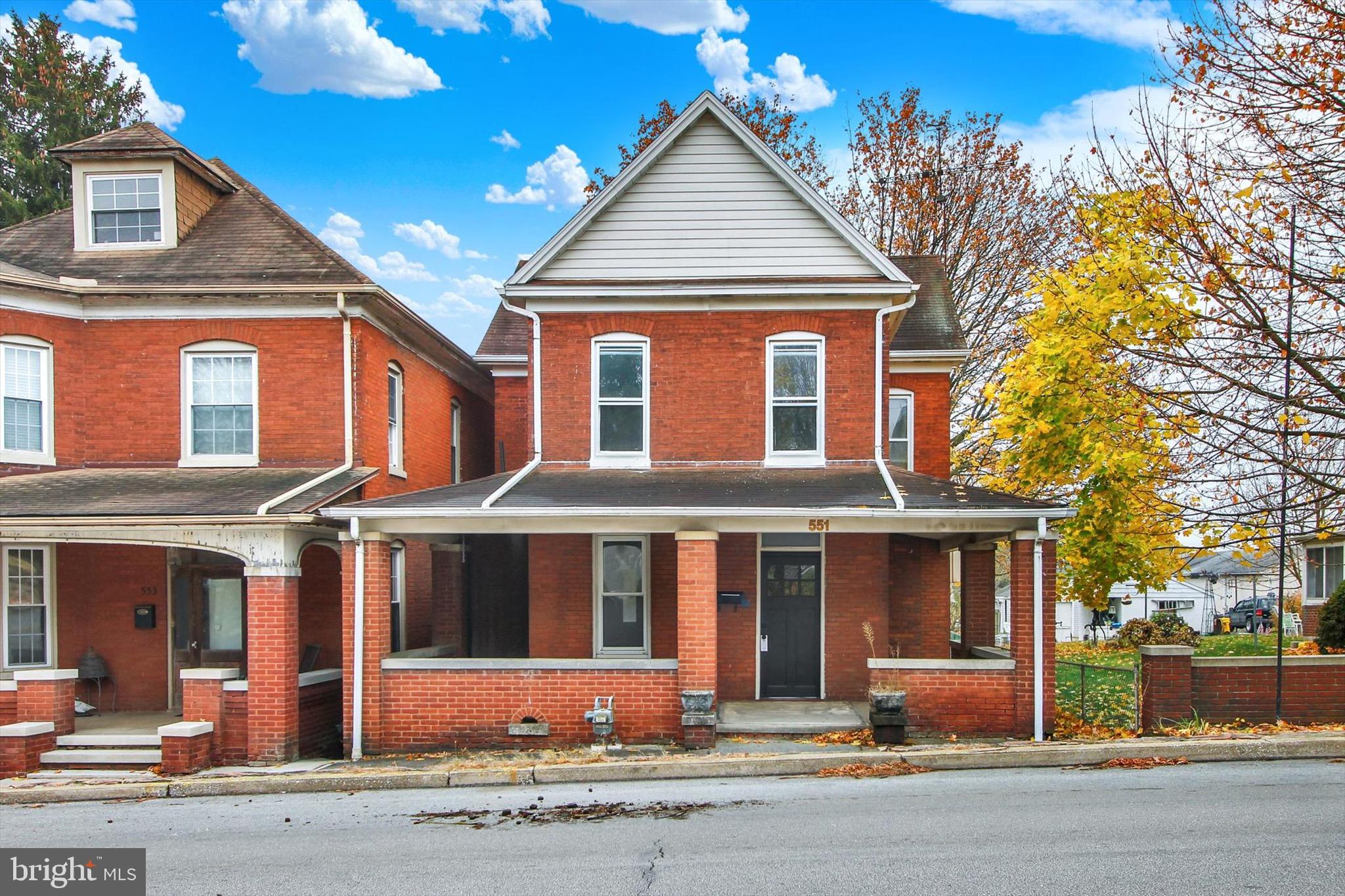 551 York Street Hanover, PA 17331 - Photo 1 of 24 a front view of residential houses