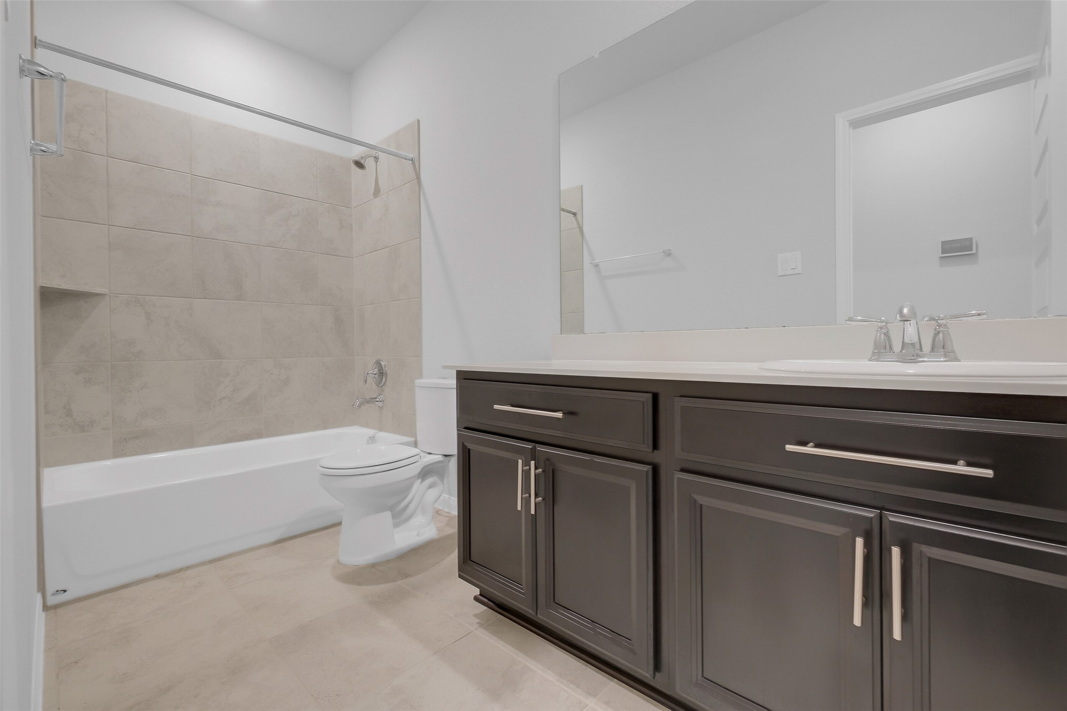 2442 Goddard Grn Drive Rosharon, TX 77583 - Photo 22 of 34 a bathroom with a sink a toilet and bathtub