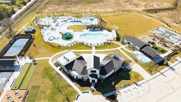 2442 Goddard Grn Drive Rosharon, TX 77583 - Photo 32 of 34 an aerial view of a swimming pool