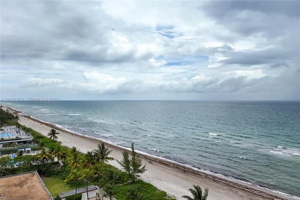 $2,700 | 1950 South Ocean Drive, Unit 11M, Hallandale Beach, FL 33009