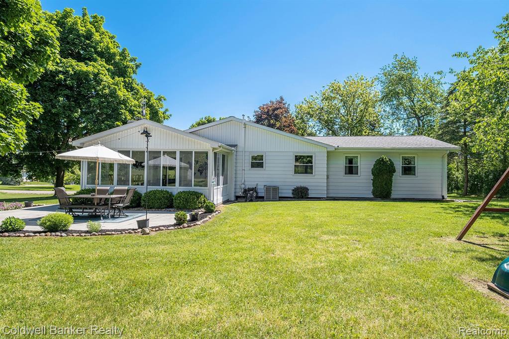 2403 North McKinley Road Flushing, MI 48433 - Photo 24 of 29