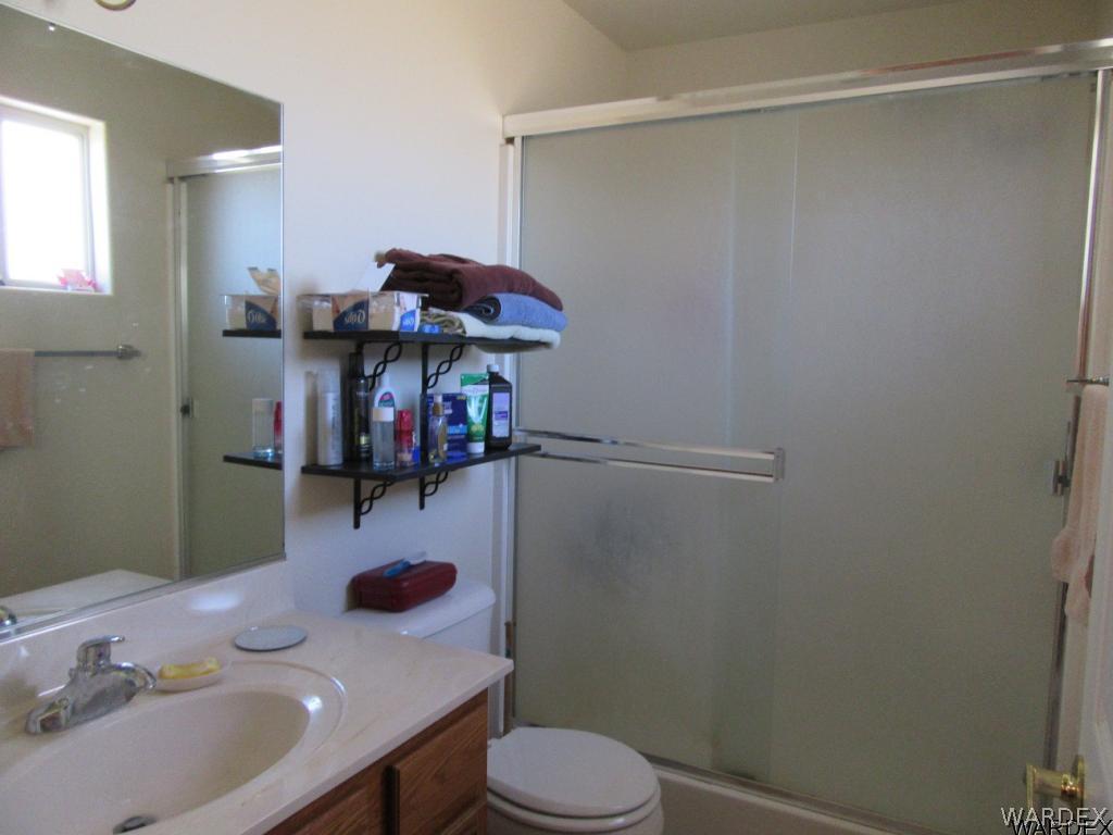 3372 Heber Road Golden Valley, AZ 86413 - Photo 20 of 34 Master bathroom