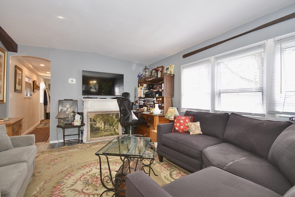 16 Francis Street Wareham, MA 02538 - Photo 6 of 24