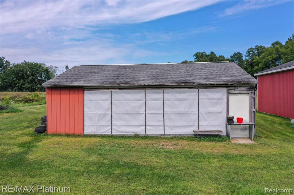 7498 Silver Lake Road Linden, MI 48451 - Photo 49 of 59