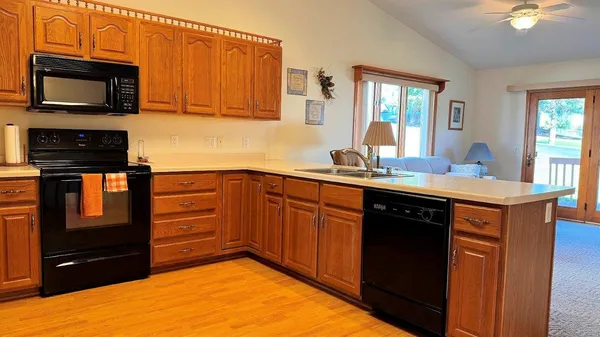 $272,500 | 1559 North Dewey Avenue, Reedsburg, WI 53959