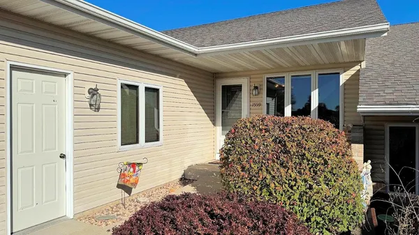 $272,500 | 1559 North Dewey Avenue, Reedsburg, WI 53959