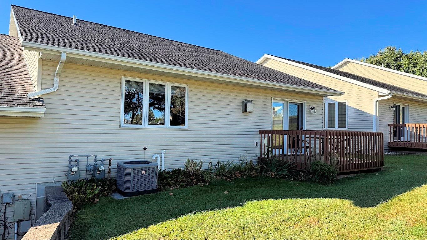 1559 North Dewey Avenue Reedsburg, WI 53959 - Photo 3 of 58