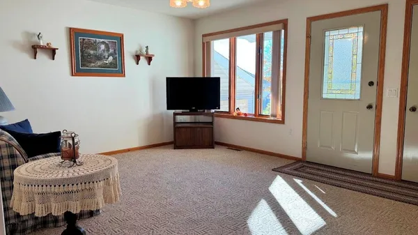 $272,500 | 1559 North Dewey Avenue, Reedsburg, WI 53959
