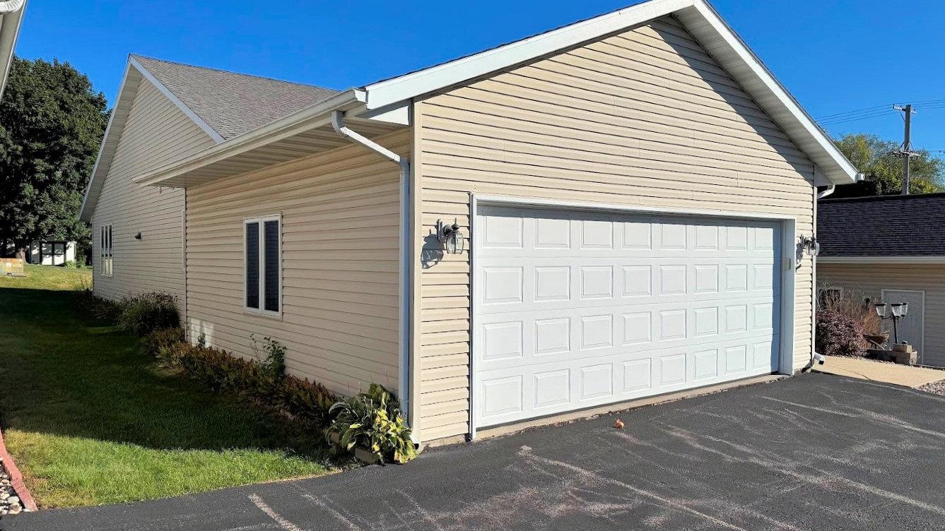 1559 North Dewey Avenue Reedsburg, WI 53959 - Photo 51 of 58