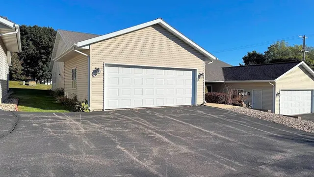 $280,000 | 1559 North Dewey Avenue, Reedsburg, WI 53959