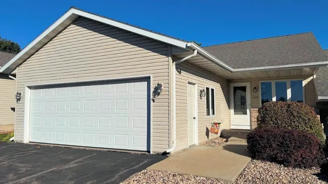 $280,000 | 1559 North Dewey Avenue, Reedsburg, WI 53959