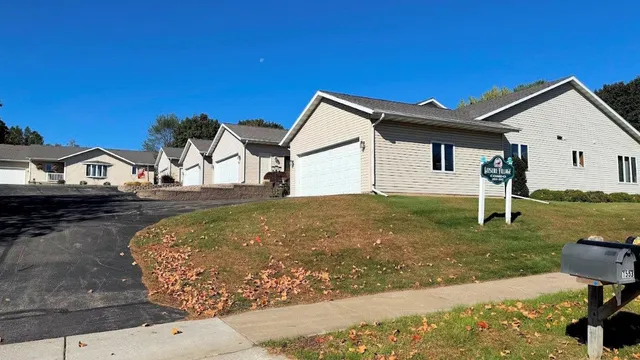 $280,000 | 1559 North Dewey Avenue, Reedsburg, WI 53959