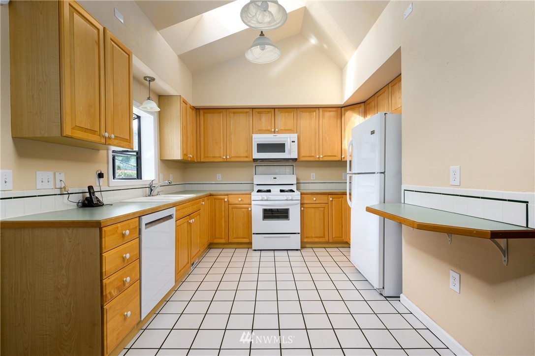 6227 Spradley Road Anacortes, WA 98221 - Photo 8 of 33 Gallery Image 8