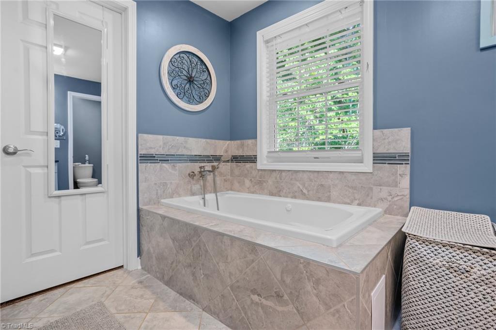 9201 Warren Road Kernersville, NC 27284 - Photo 29 of 50