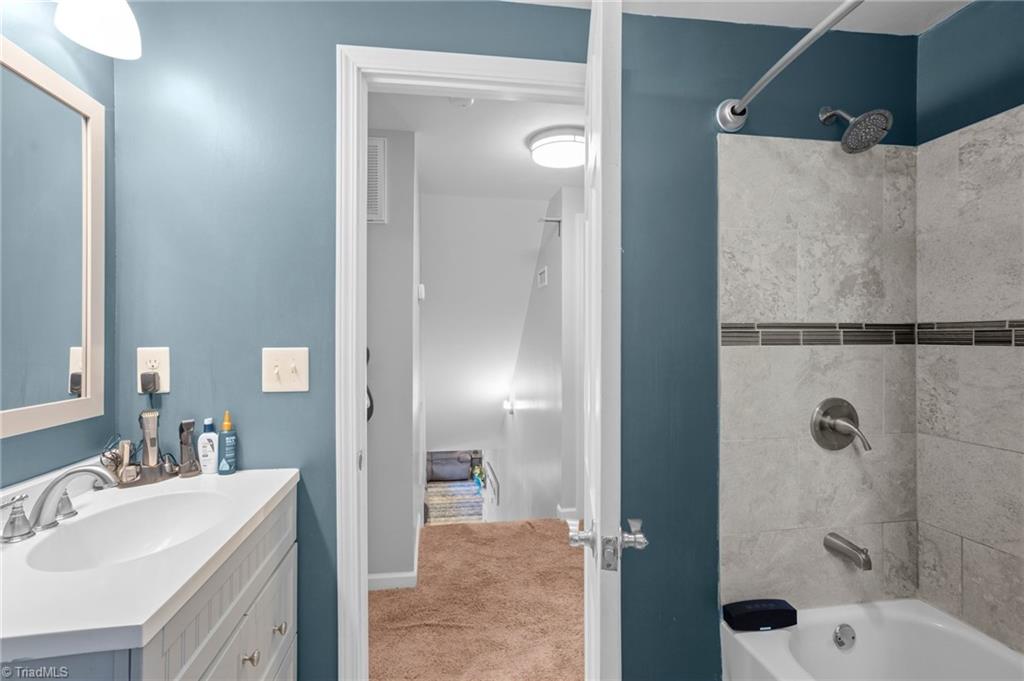 9201 Warren Road Kernersville, NC 27284 - Photo 32 of 50