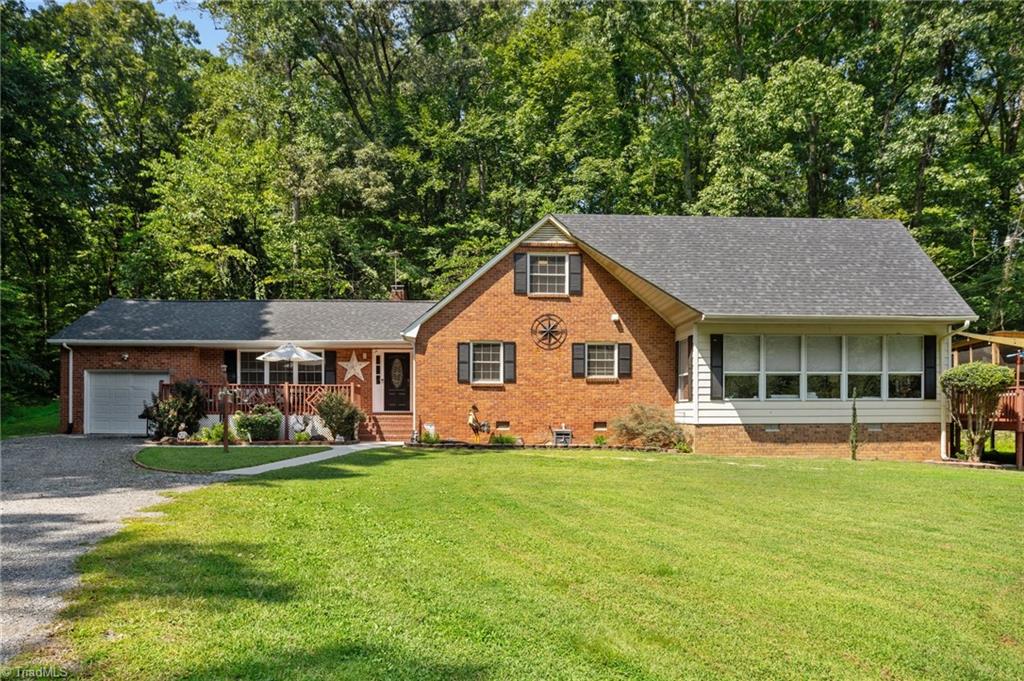 9201 Warren Road Kernersville, NC 27284 - Photo 4 of 50