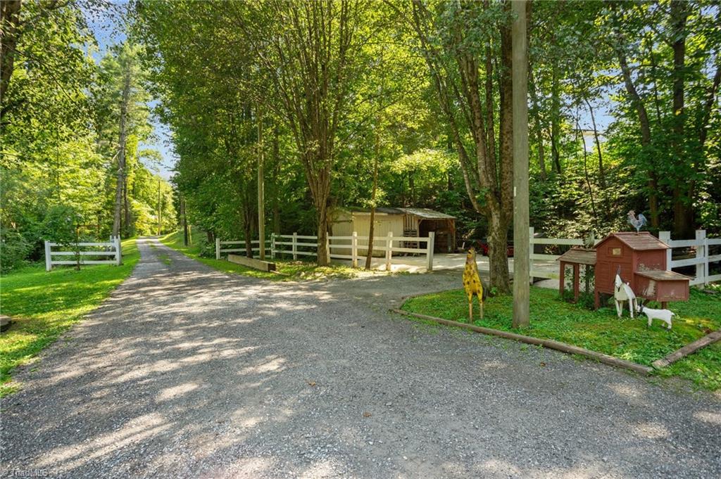 9201 Warren Road Kernersville, NC 27284 - Photo 42 of 50