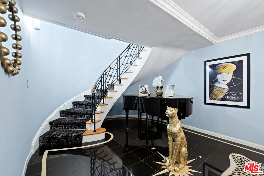 820 North Verano Drive Glendora, CA 91741 - Photo 25 of 50 a view of entryway and workspace