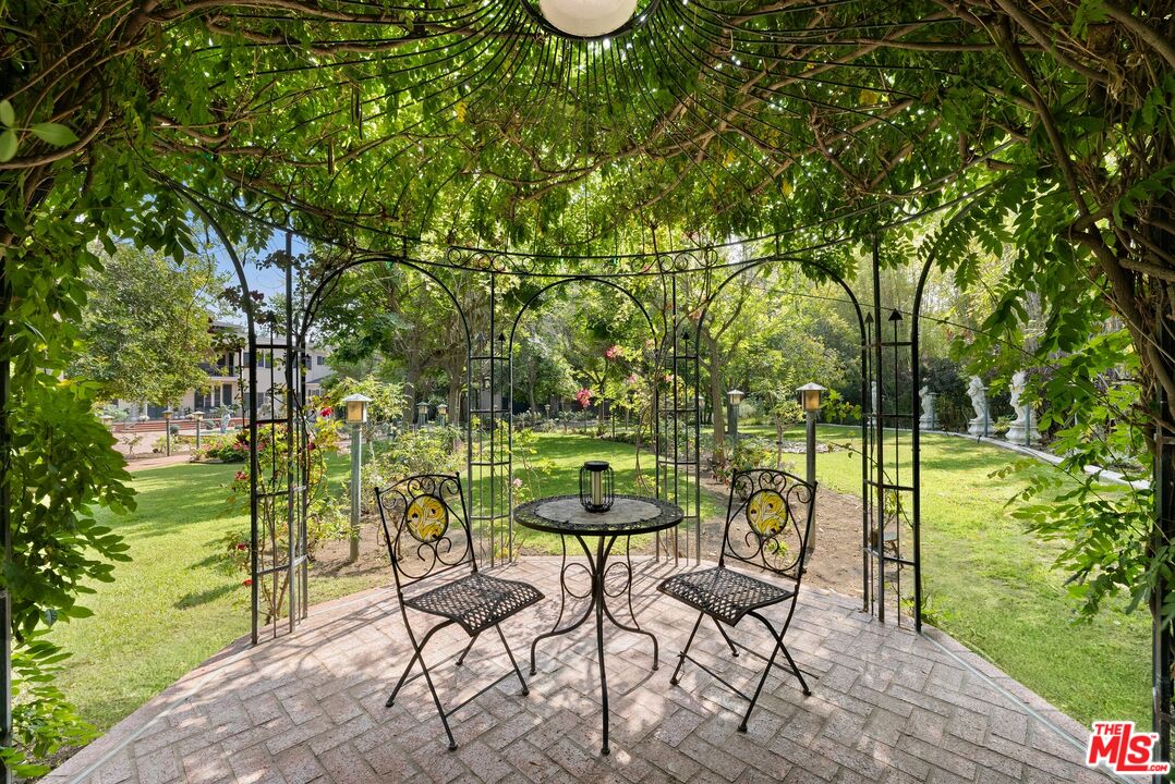 820 North Verano Drive Glendora, CA 91741 - Photo 36 of 50 a view of a chairs and table in the garden