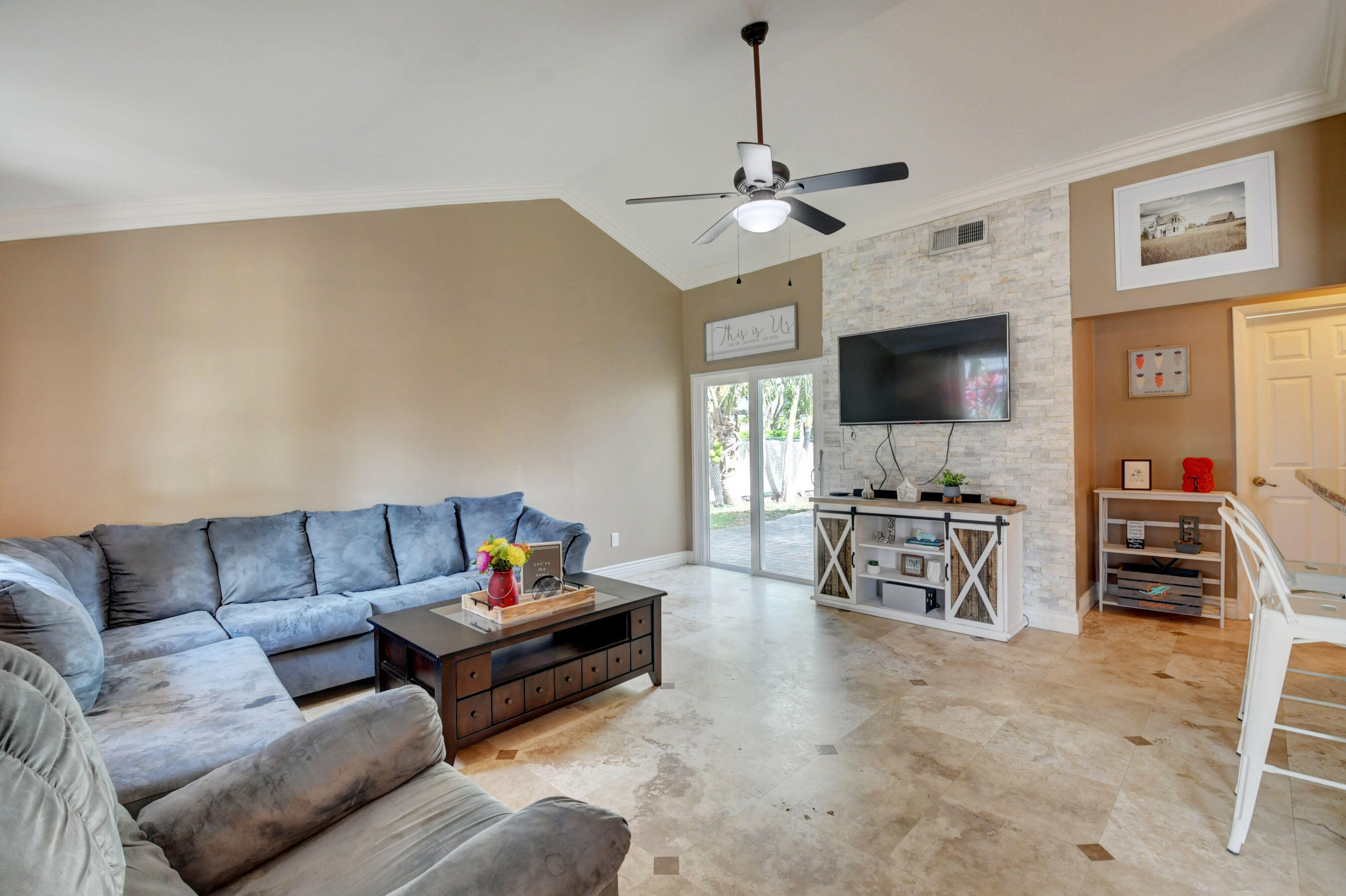 8411 Garden Gate Place Boca Raton, FL 33433 - Photo 6 of 29 18_dsc_8030_1_2_3_4
