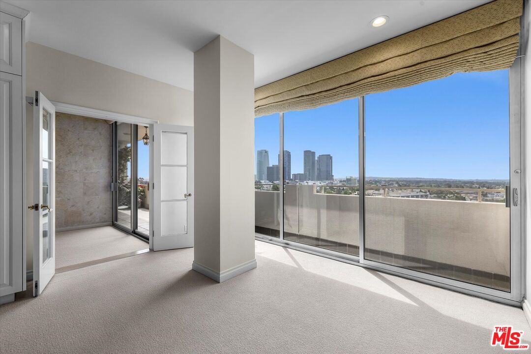 1333 South Beverly Glen Boulevard, Unit 904 Los Angeles, CA 90024 - Photo 12 of 32