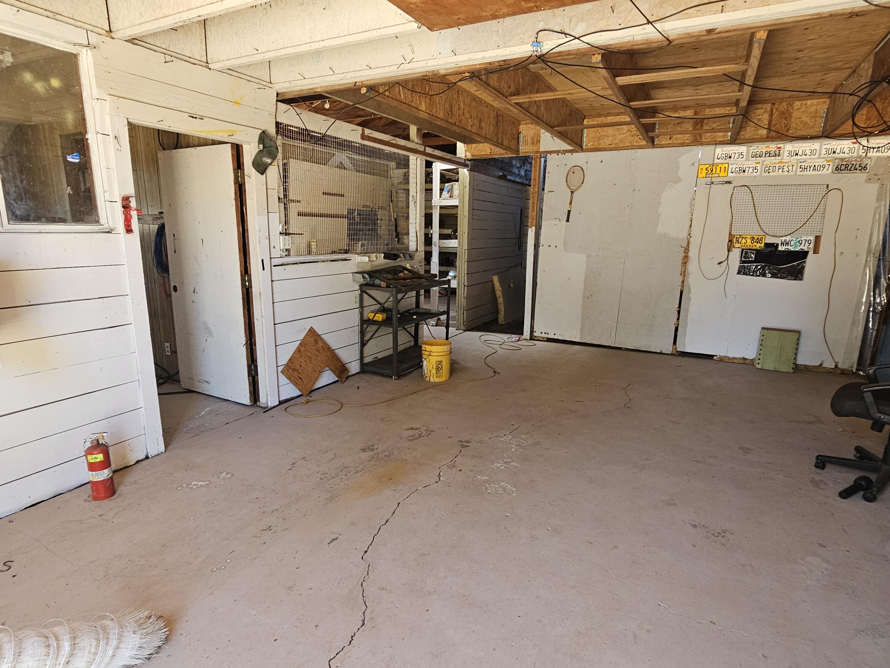 5068 Dodge Road White City, OR 97503 - Photo 10 of 12 Shop