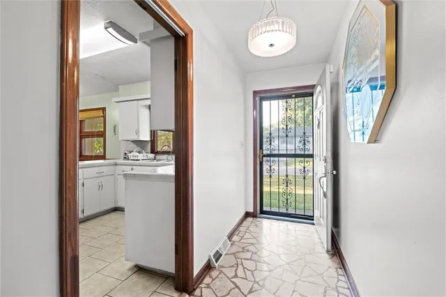 $217,000 | 8819 East 61st Street, Raytown, MO 64133