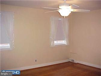 244 East Avon Road Brookhaven, PA 19015 - Photo 6 of 12 Gallery Image 6