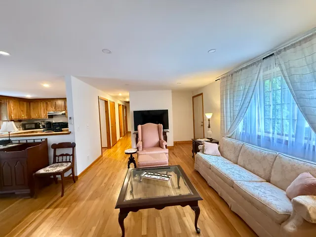 $2,100 | 70 Poinsettia Drive, South Yarmouth, MA 02664