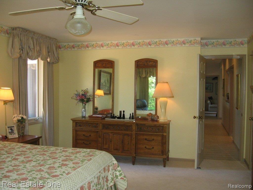 2099 Hamlin Court Rochester, MI 48307 - Photo 18 of 19 Master Bdrm.
